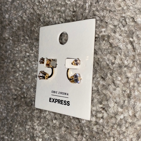 NWT Express Earrings - Picture 2 of 3